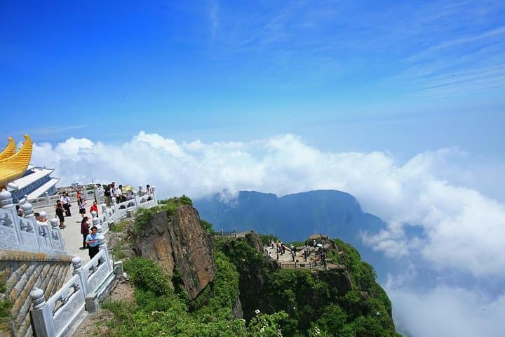 Private Tour: 2-Day Trip from Chengdu to Leshan and Mt Emei
