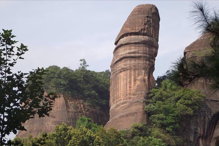All Inclusive Private Day Trip to Danxia and Nanhua Monastery by Bullet Train from Guangzhou