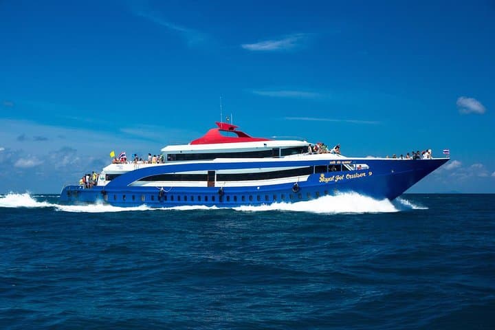 Explore Phi Phi Islands by Ferry – Snorkeling & Lunch Included