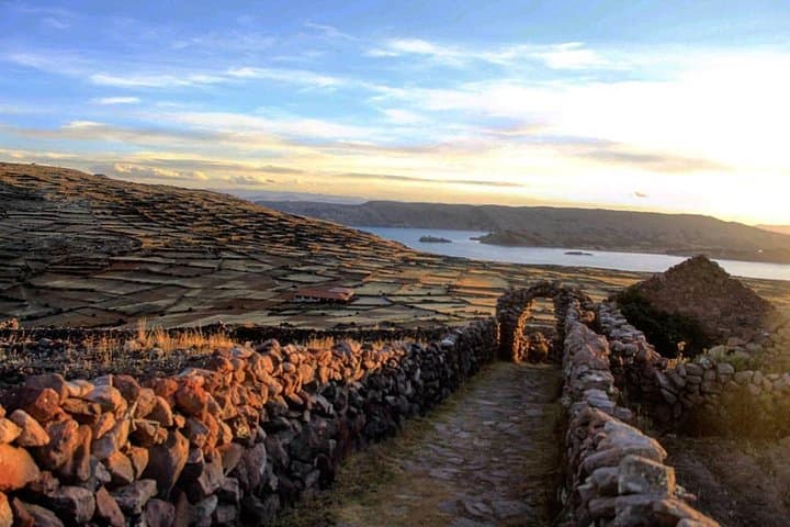 Tour Uros, Amantani, and Taquile Islands in 2 Days with Homestay