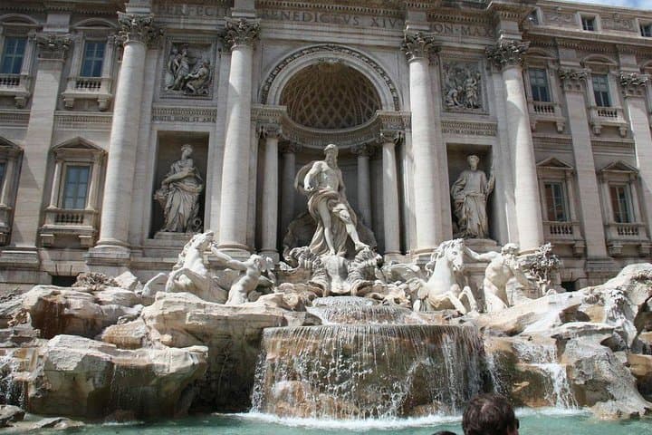 Private Pick up airport and Driving tour