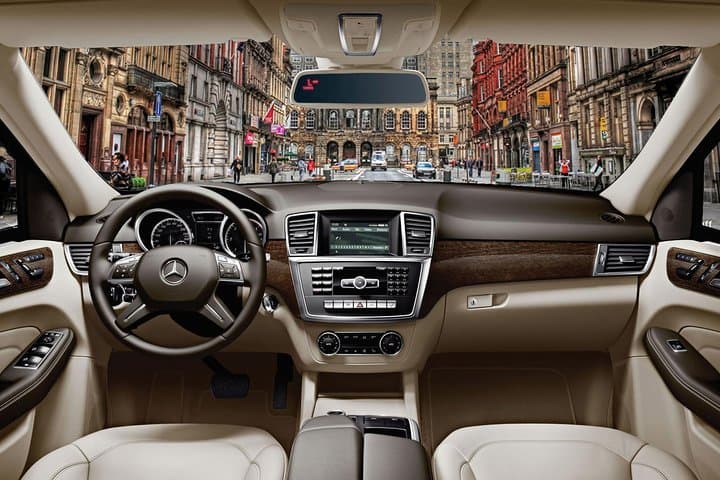 Liverpool Private Transfer from central Liverpool to Liverpool Airport