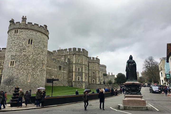 Heathrow Airport Arrival To Bath Via Windsor Castle