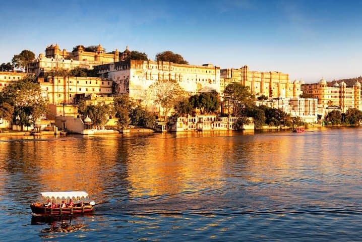Private Tour of Rajasthan with Driver and Guide