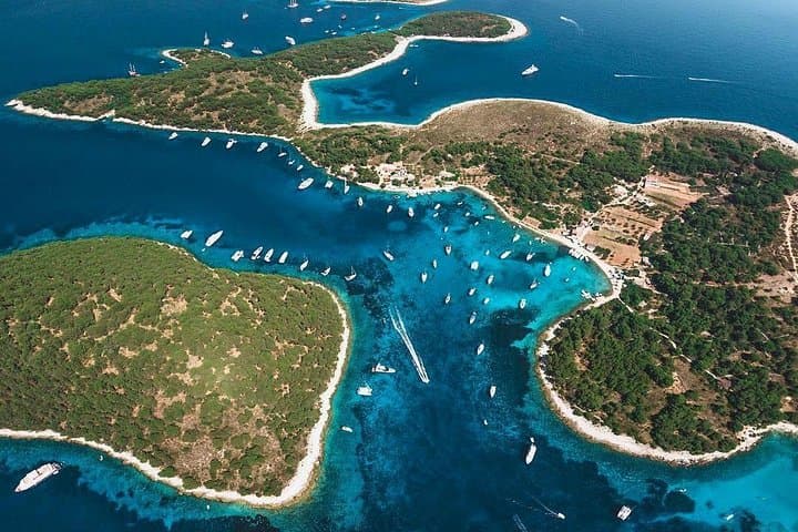 Private Full-Day Boat Tour to Blue Lagoon, Hvar & Pakleni Islands
