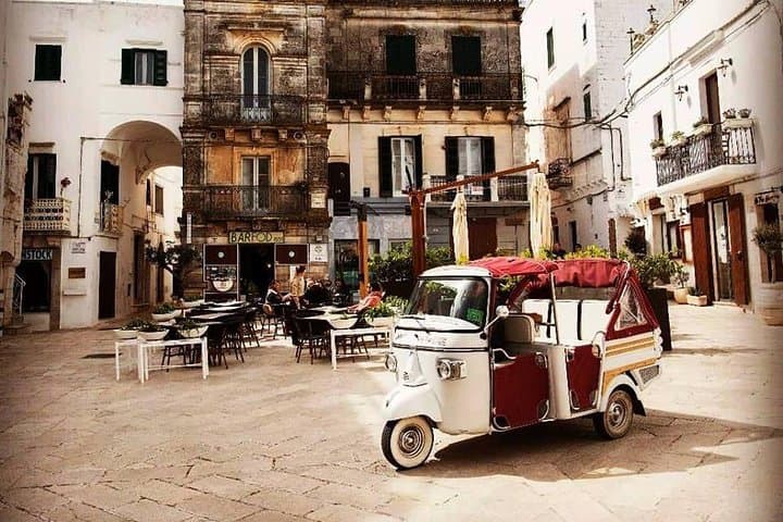 Private Tour in the Itria Valley