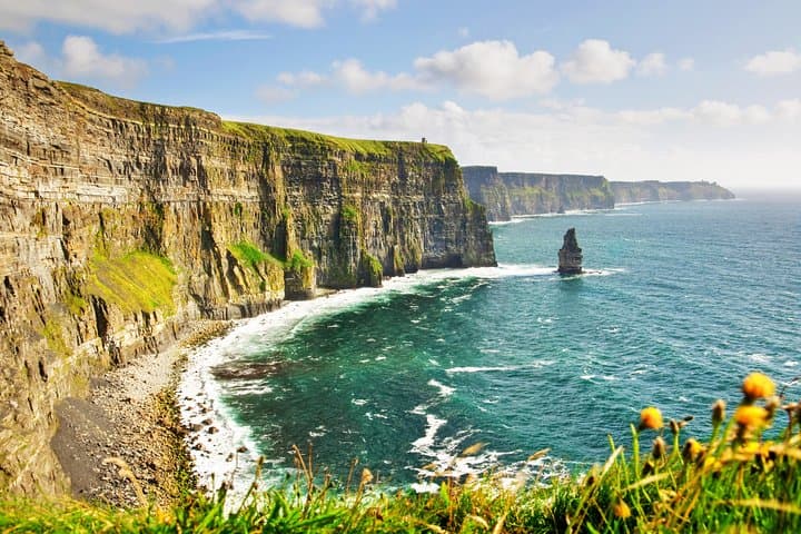 Galway to Cliffs of Moher, Aillwee Cave & Dunguaire Castle Tour