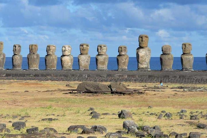 4-Days Trip to Discover Easter Island