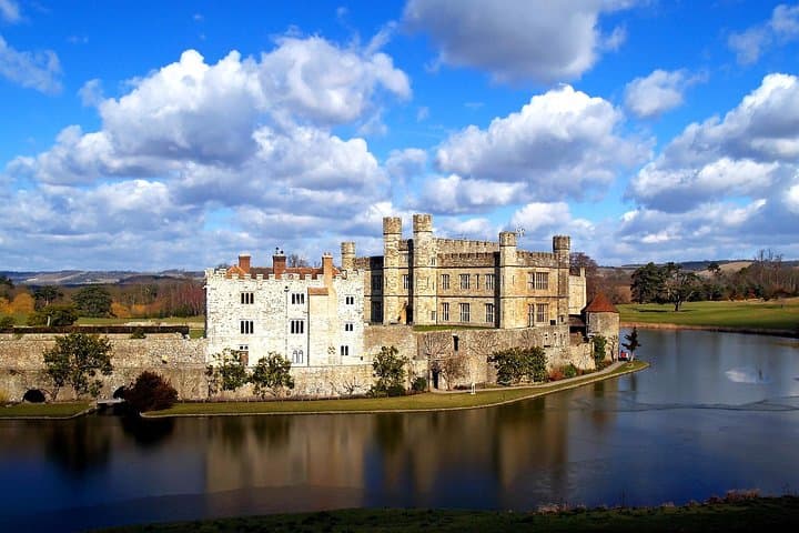 Leeds Castle, Canterbury, Dover & Greenwich Cruise from London
