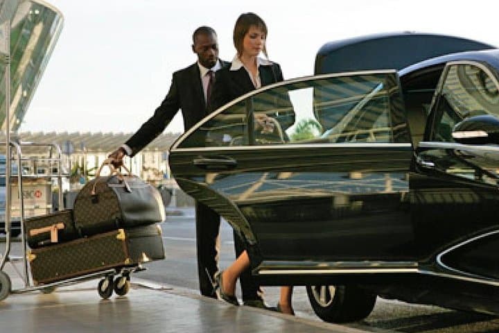 Night Rome Airport Transfer- Private and Safe Ride with Driver