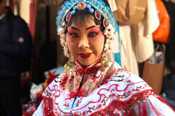 Mini Group: One-Day Panda and Chengdu Lifestyle Highlights Tour