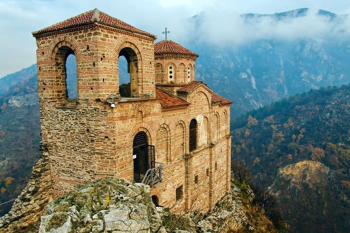 Day Tour from PLOVDIV: Nature & forgotten village experiences