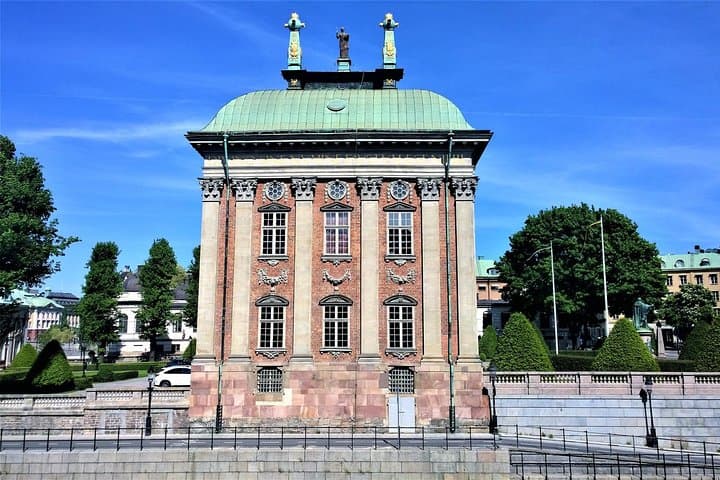 Explore Stockholm: Historic Squares, Landmarks & Gamla Stan Charm