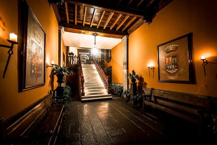 Colonial Casa Aliaga, Museo Central & Pisco Tasting