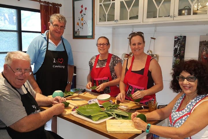 Private Thai Home Cooking Lesson (since 2004)