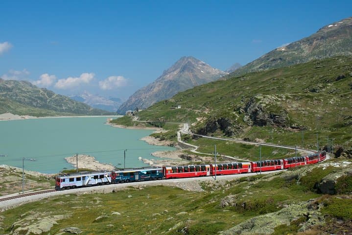 From Lake Como or Milan: Bernina Red Train Tour