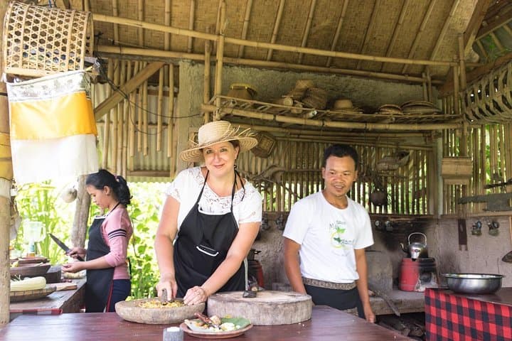 Small-Group Farm Tour & Balinese Cooking Class in Ubud with Kadek