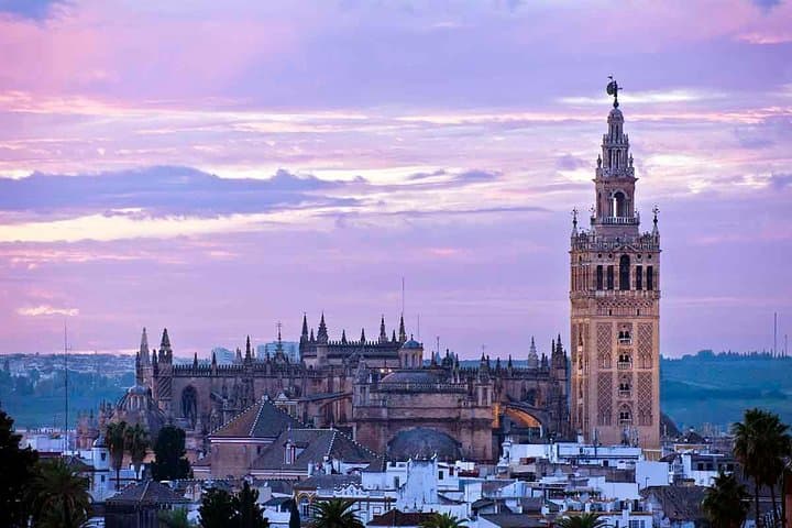 Group Seville Jewish Quarter and Cathedral