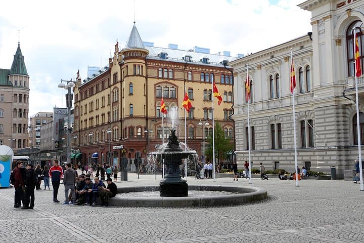 Day tour Helsinki - Tampere by private car with guide