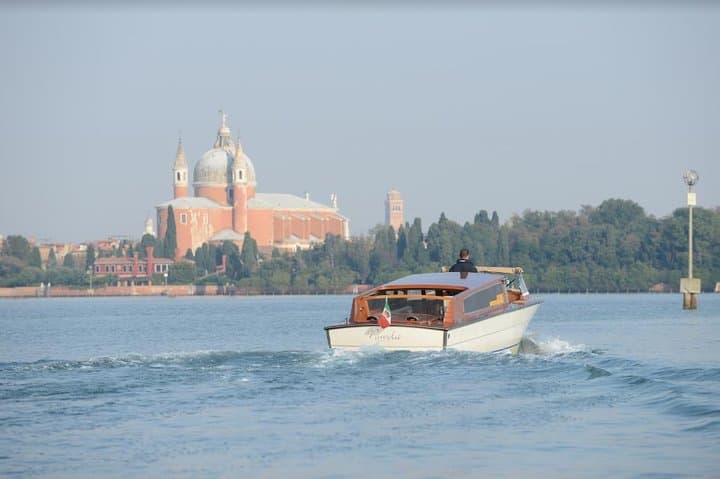 Shared Departure Transfer: Venice Hotels to Venice Train or Bus Station