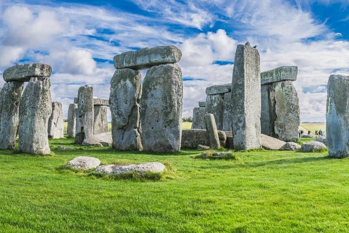 Stonehenge Half-Day Tour from London with Admission
