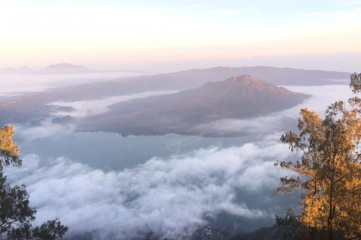 Private hiking Mt Abang