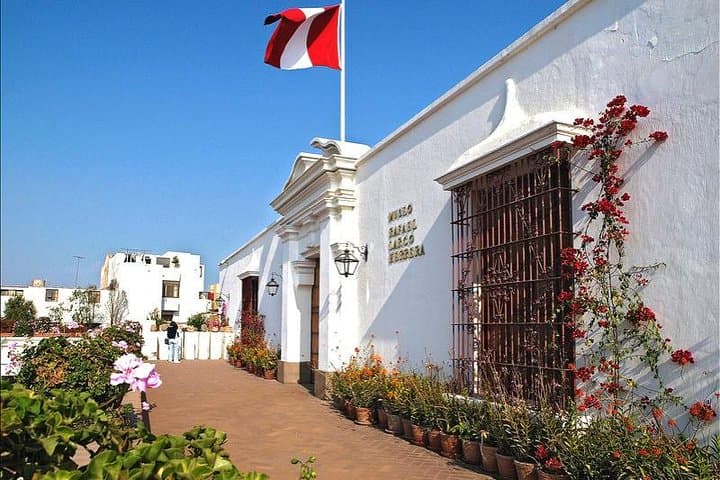 Larco Museum Tour in small group