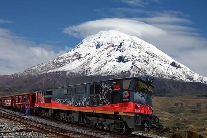 Cotopaxi Volcano & Devil’s Nose Train: 2-Day Private Tour