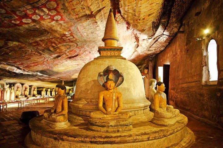 Pidurangala, Ibbankatuwa and Dambulla, Budget Tour from Colombo