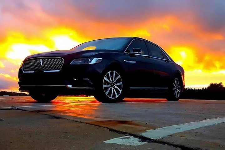 Private Sedan Transfer from Chicago Downtown to O`Hare airport