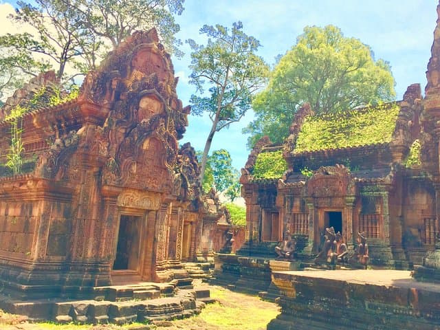 Grand tour and Bonteay Srie by Shared Tour