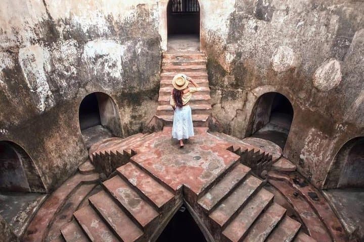 Custom Private Tour in Yogyakarta with French Speaking Guide