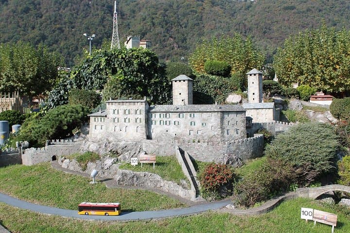 Bellinzona Highlights: Castelgrande & Historic Center