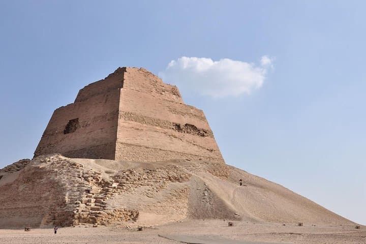 Day Tour To El Fayoum Pyramids From Cairo