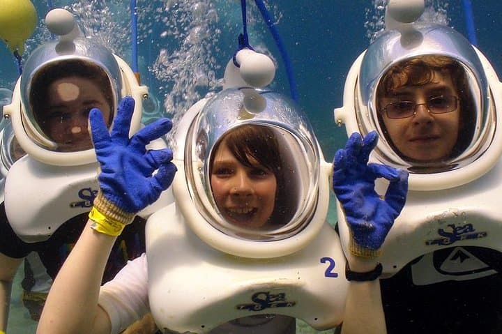 Sea Trek Helmet Dive at Coral World Ocean Park