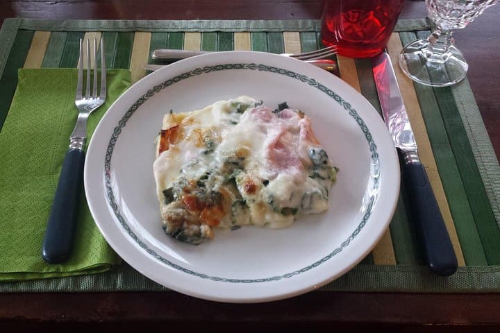 Small Group Market tour and Dining Experience at a Cesarina's home in Bergamo