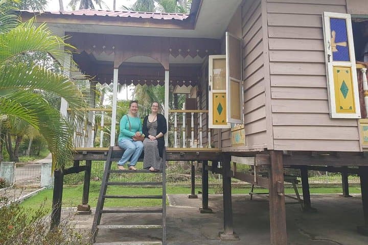 Batam Tour Guide + Bus