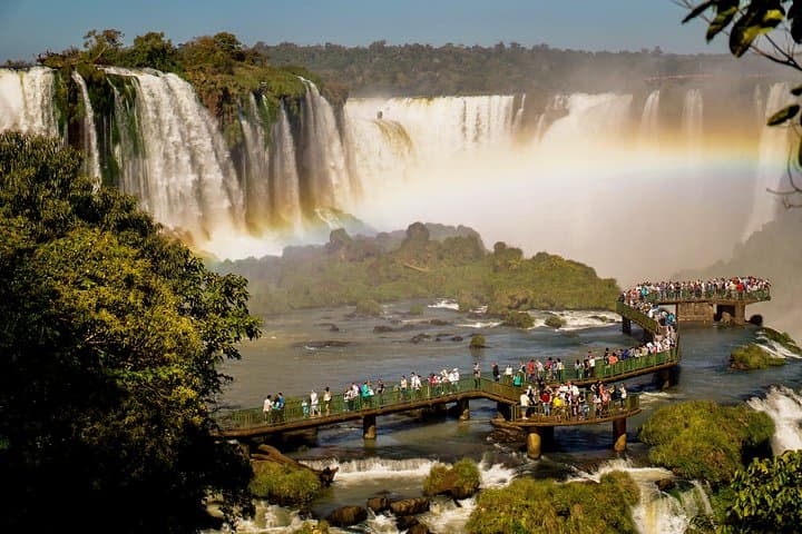 5-day adventure to Iguazu Falls travelling by bus from Buenos Aires