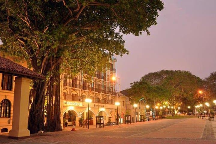 Shore Excursion Kelaniya Temple & Colombo city day trips