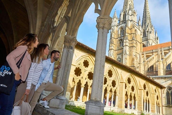 Biarritz and French Basque coast small group tour lunch included