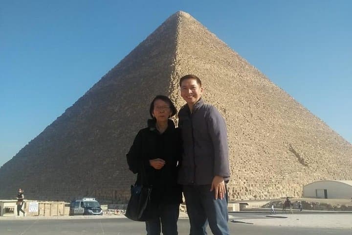Cairo Layover Tour: Pyramids, Sphinx & Grand Egyptian Museum