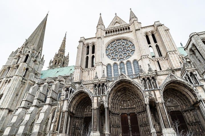 Private Chartres with Minivan