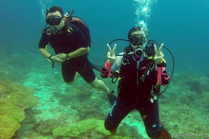 Open water scuba certifiication course with beach dives