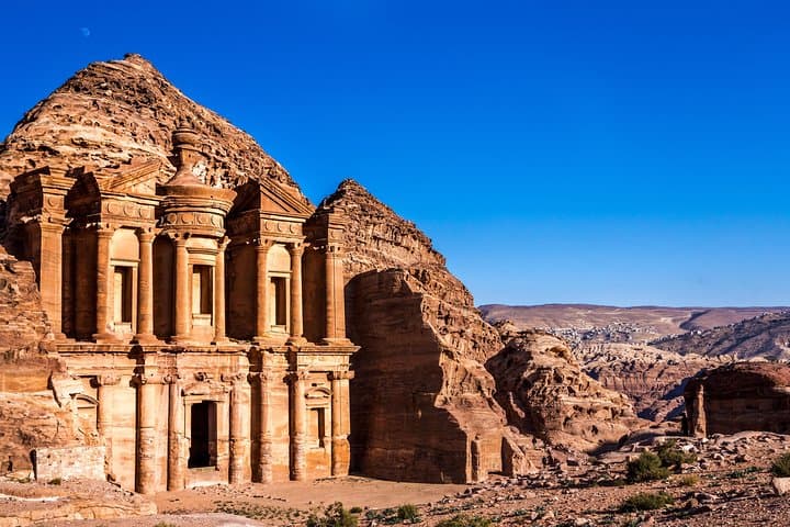 2-Night Private Jordan Mystics Tour: Dead Sea, Wadi Rum, and Petra