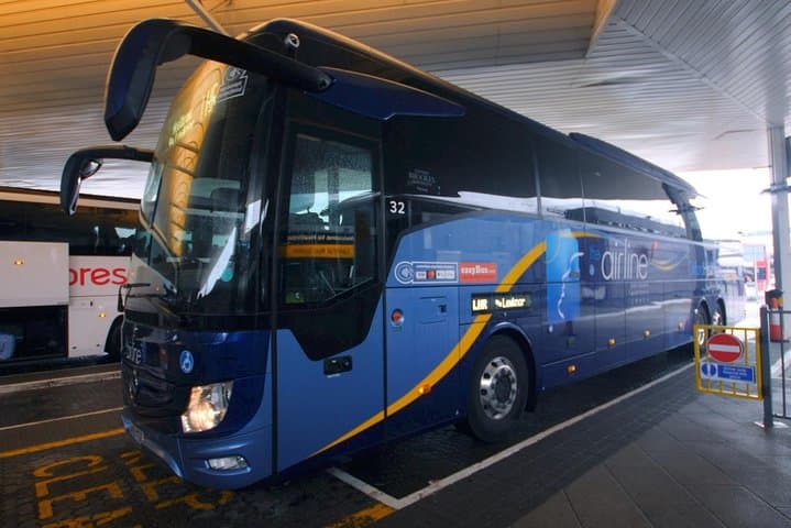 Airport Coach Service from Heathrow to Oxford