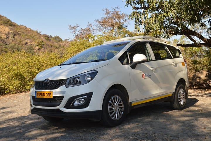 Private A/c Transfer Udaipur To Mount Abu ( 6 Seat A/c Suv )