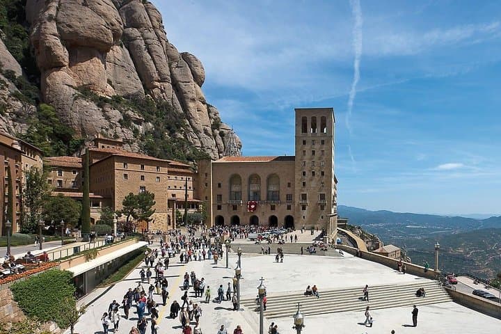 Montserrat Basilica & Black Madonna Tour – Private or Group Guide