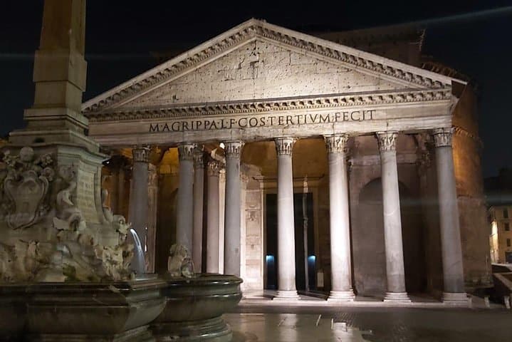 Tour by Night Rome
