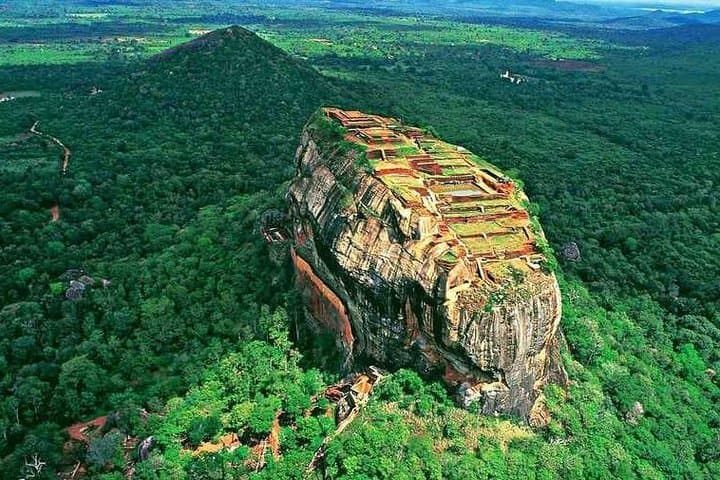 Sigiriya Day Tour from Colombo with Hotel Pick up