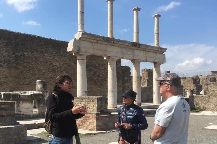 3-Hours Private Walking Tour in Pompeii with an Archaeologist